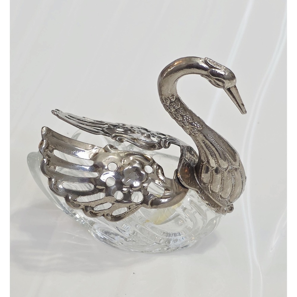 Vintage 1950s Glass Swan Salt Cellar, Silver Wings, Ring/Trinket DIsh - Picture 2 of 7